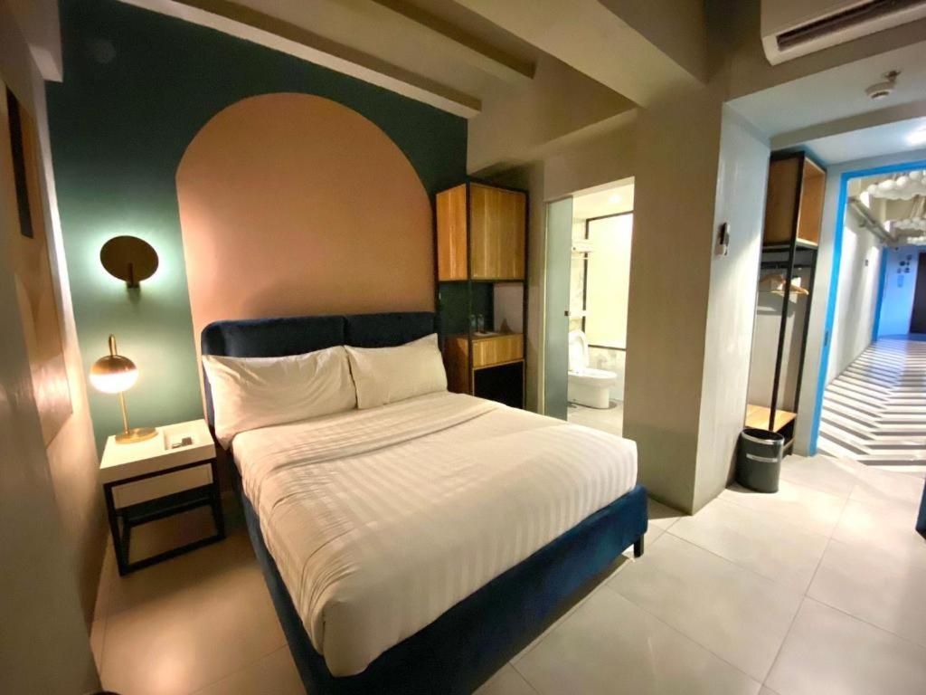 Citizen Hotel Mandaluyong Esterno foto