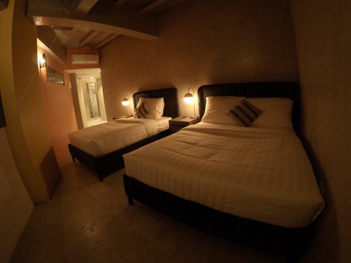 Citizen Hotel Mandaluyong Esterno foto