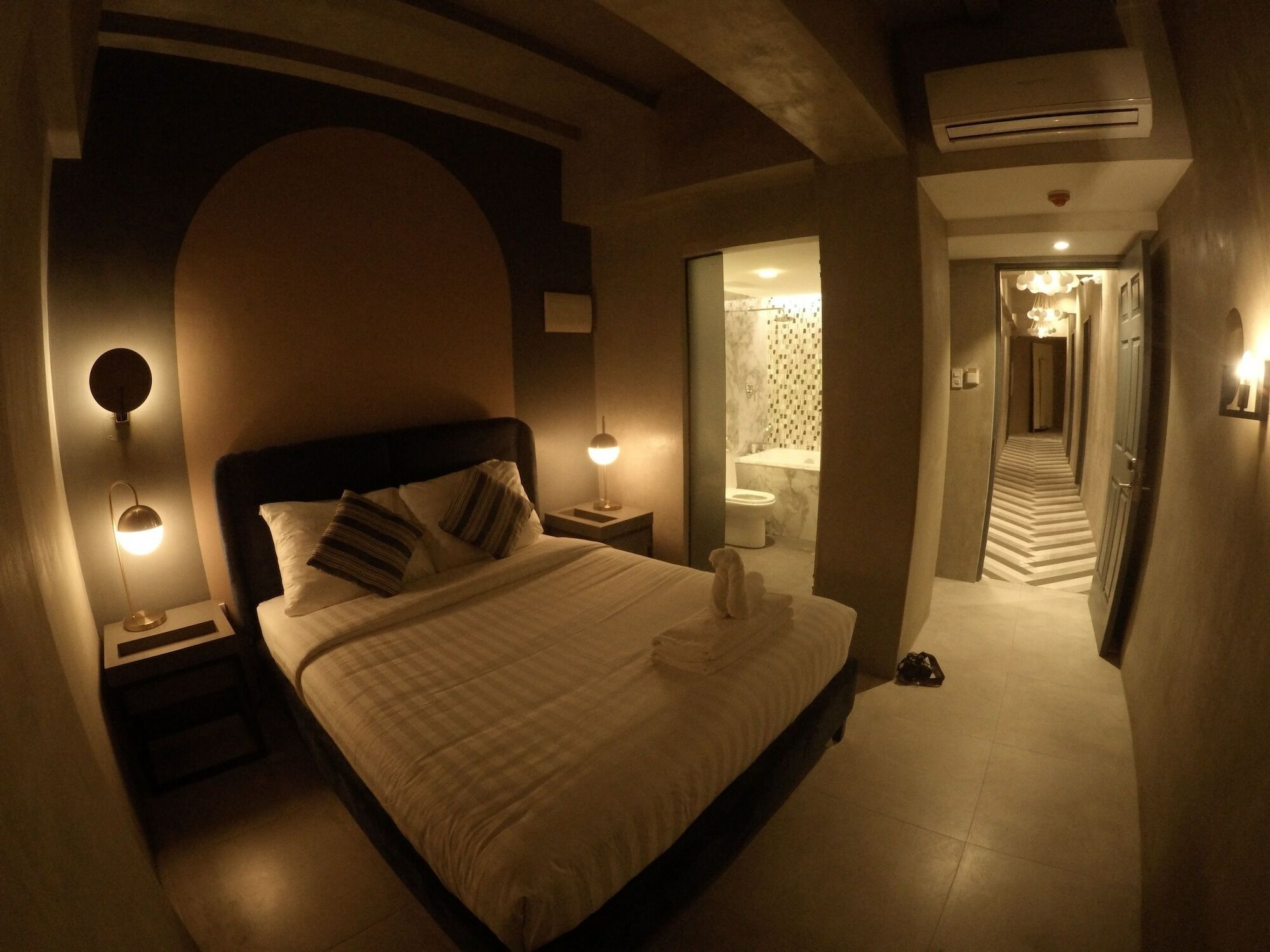Citizen Hotel Mandaluyong Esterno foto